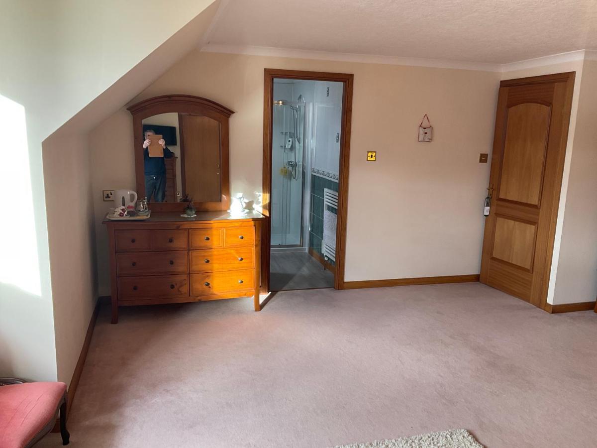 Ronaldsvoe Bed And Breakfast Форт-Уильям Экстерьер фото